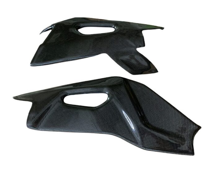 Carbon fiber_Aprilia_RSV4_swingarm_covers_