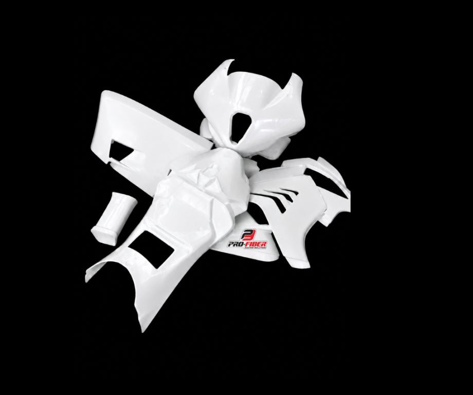 white gelcoat finish_BMW M1000RR_2025_complete_with air intake